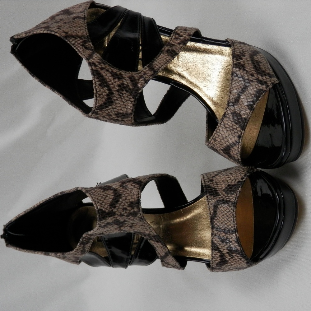 Snake Shoe BLACK WITH ANIMAL PRINT SANDALS